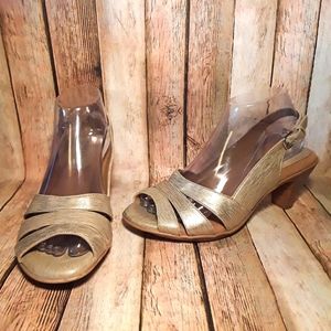Softspots Women's Gold Heeled Sandals Size 8W